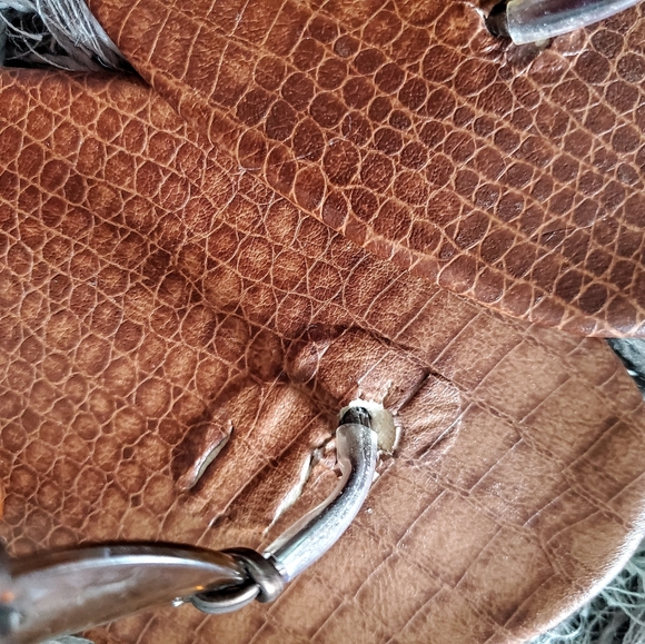 ADORABLE Beaded Flip Flop Sandals! - Picture 8 of 10